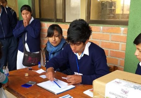 Derechos de la infancia: participación e información en Bolivia